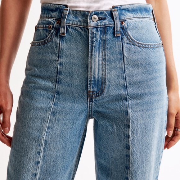 AF High Rise Loose Jeans - Picture 4 of 6